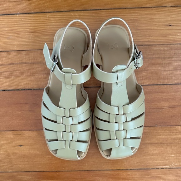 Loq Rio Sandals in Taupe - Picture 2 of 8